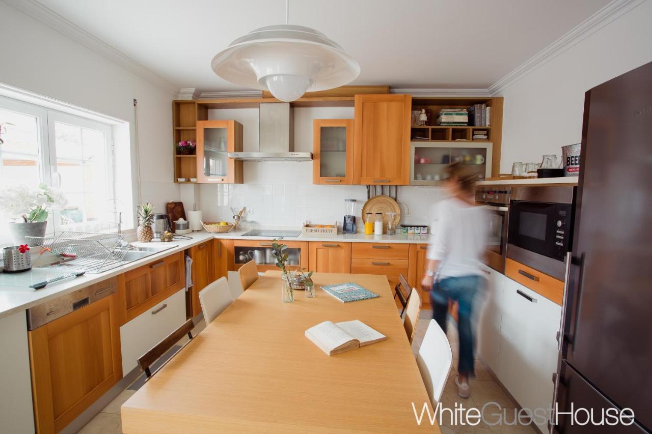 White Guest House بينيش المظهر الخارجي الصورة