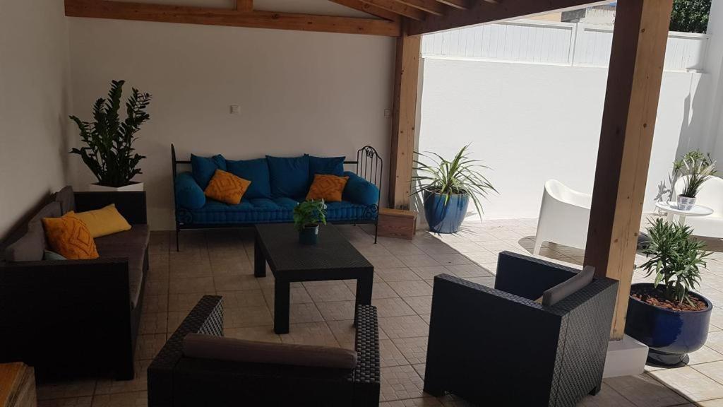 White Guest House بينيش المظهر الخارجي الصورة