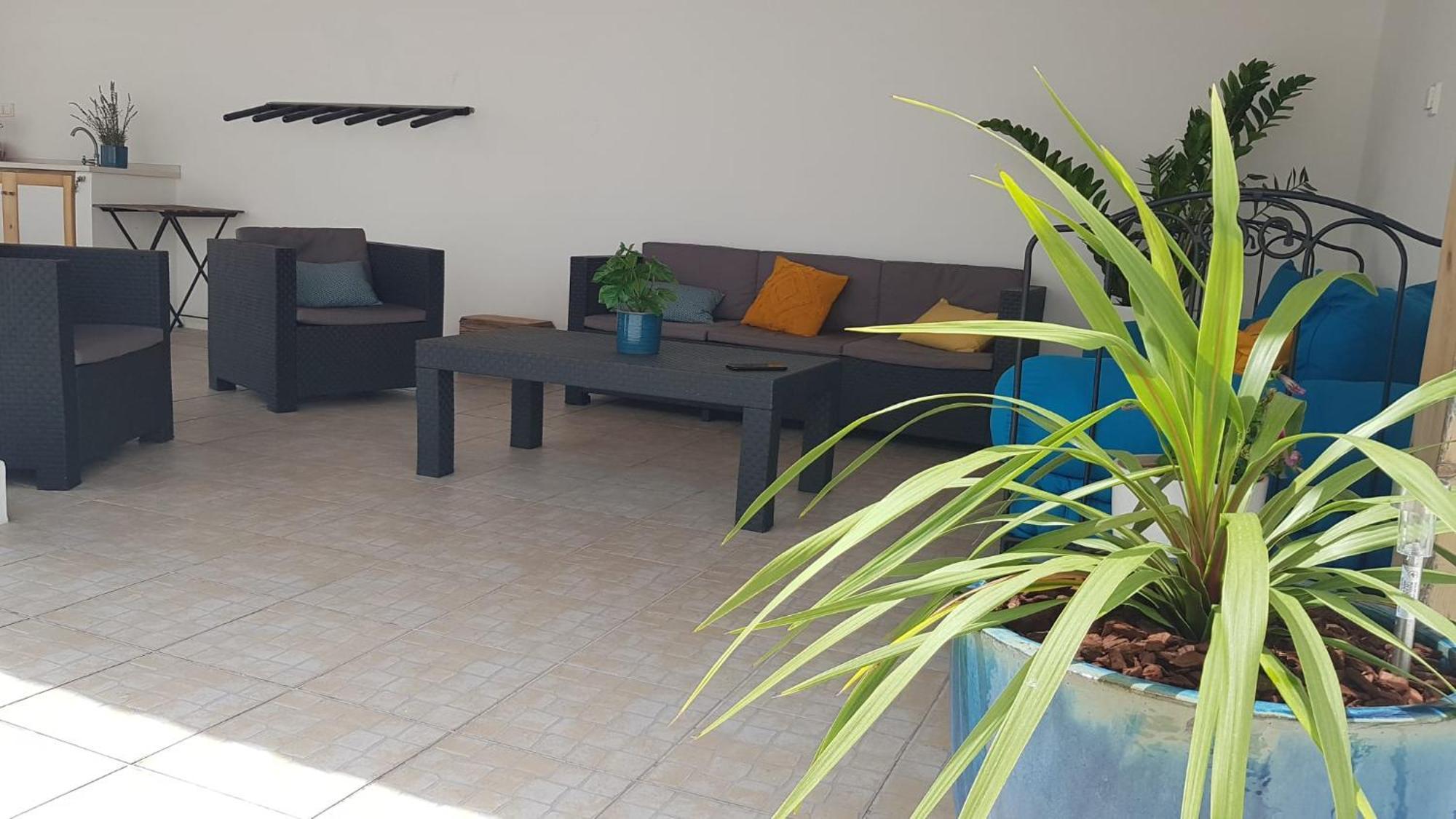 White Guest House بينيش المظهر الخارجي الصورة
